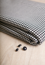 Houndstooth wool fabric for tailoring