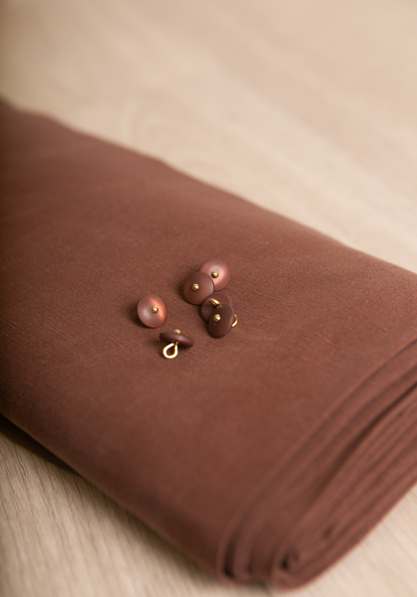 Wink Matte candied chestnut Shank Button 12 mm and 15 mm