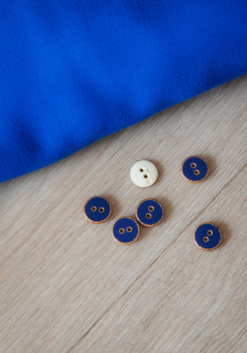 Bleu Cobalt Button with Gold Glitter 12 mm