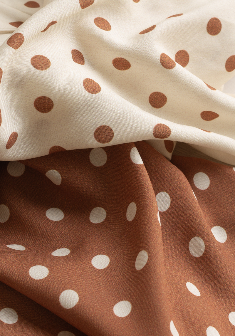 Poplin viscose Lunares - by 10cm