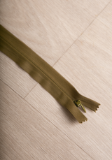 22cm Non-Separating Invisible Zip