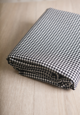 Houndstooth wool fabric for tailoring