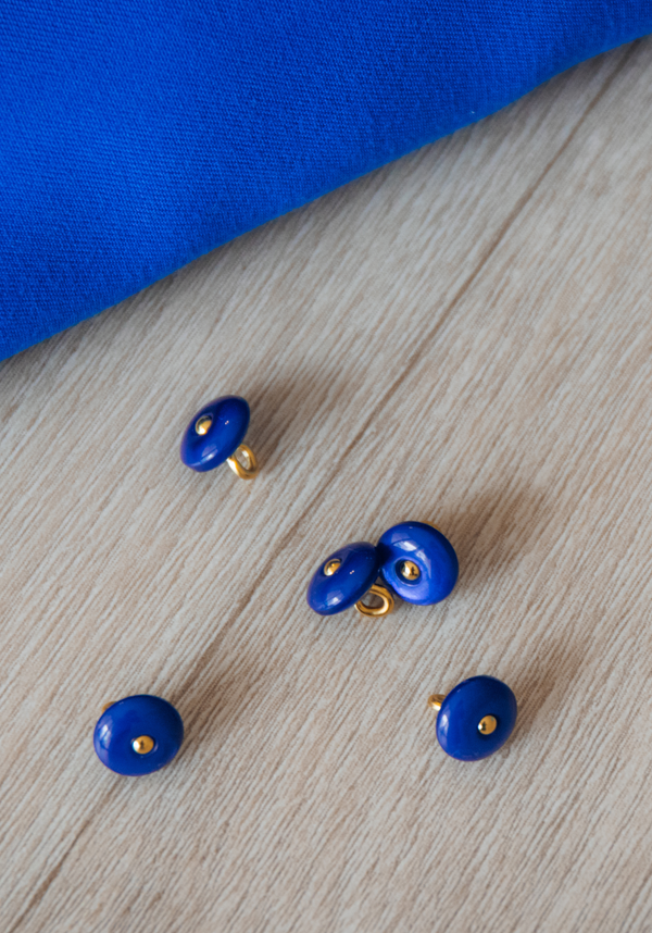 Cobalt blue Wink Sewing Button with Shaft 10 mm