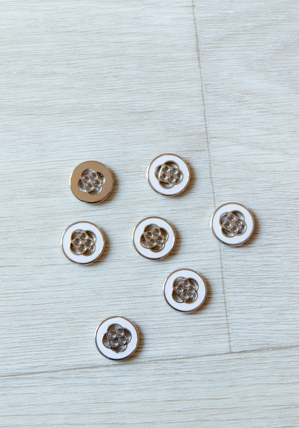 Poppy Blanc Silver Button 15 and 18 mm