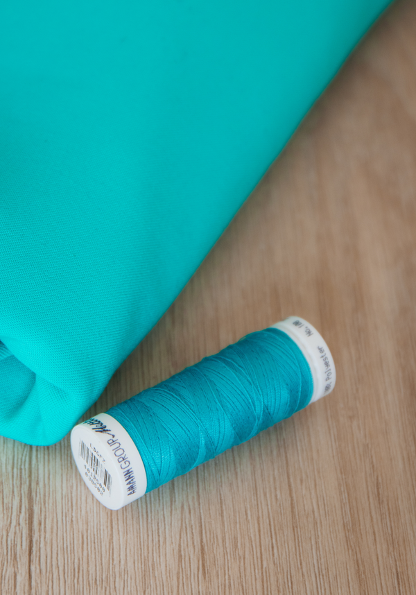 Bleu Lagon Sewing Thread 200m